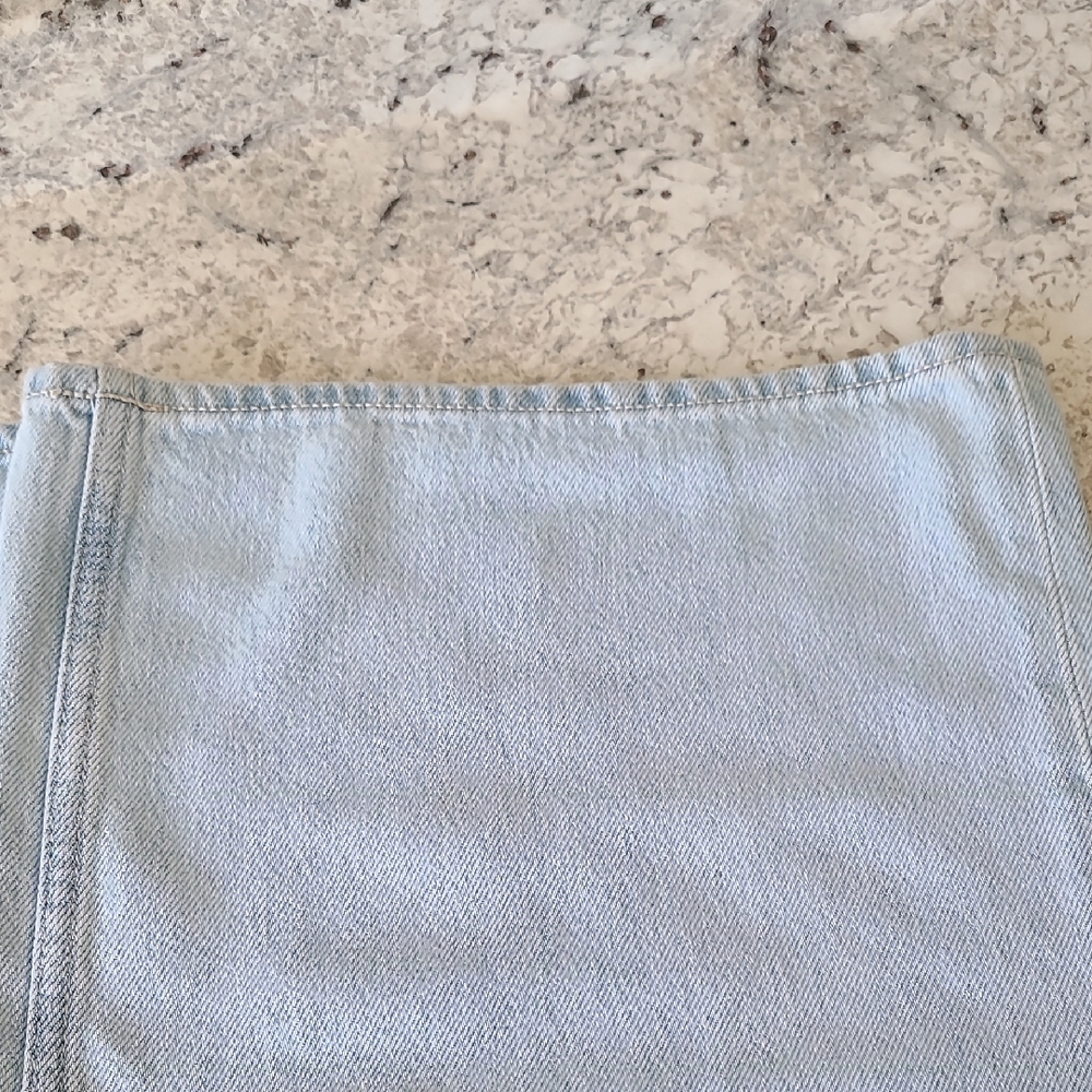 Old Navy Light Blue Denim Jeans - Picture 3 of 5